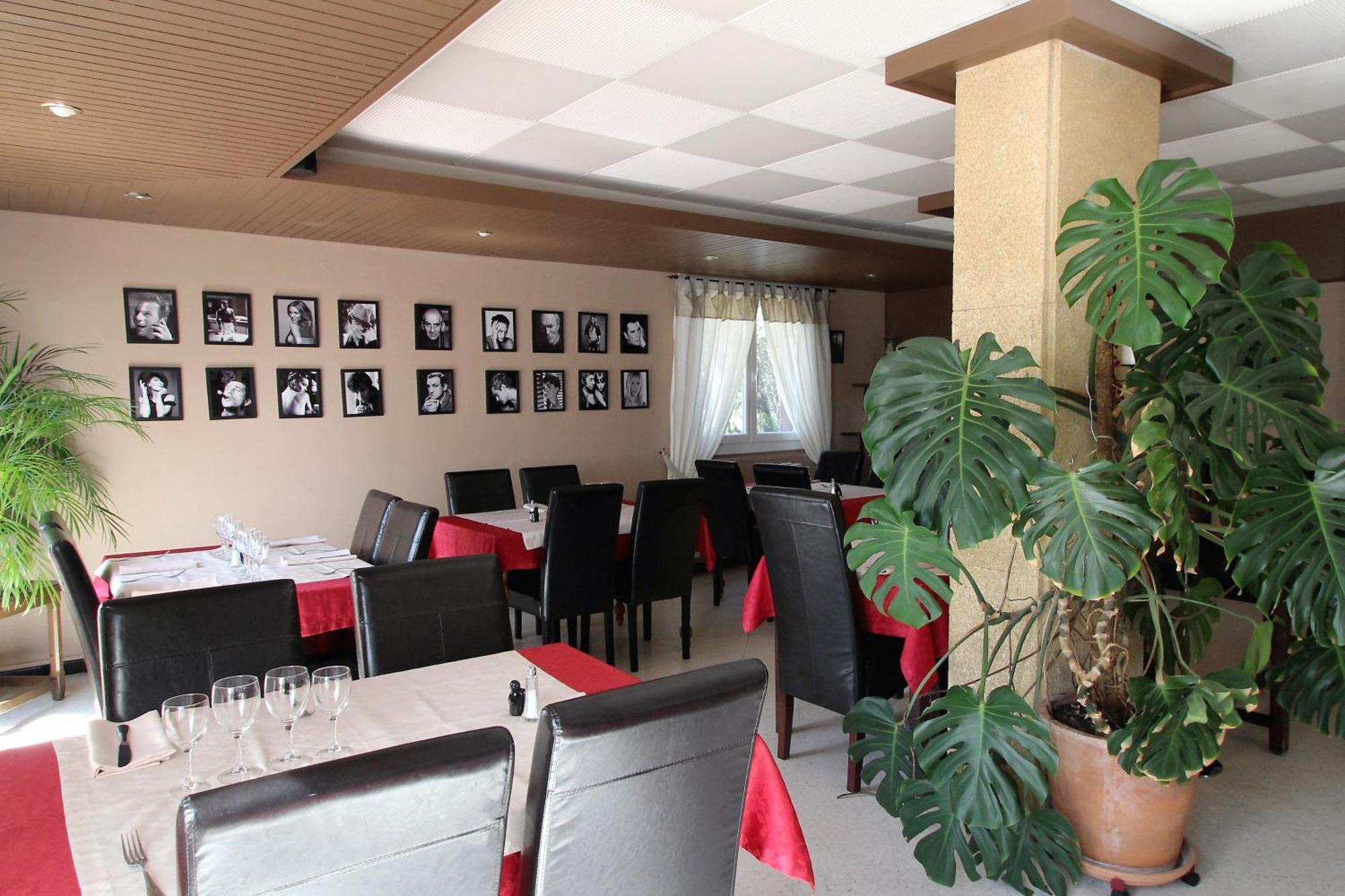 Hotel Le Valaurie Saint-Nazaire  Ngoại thất bức ảnh