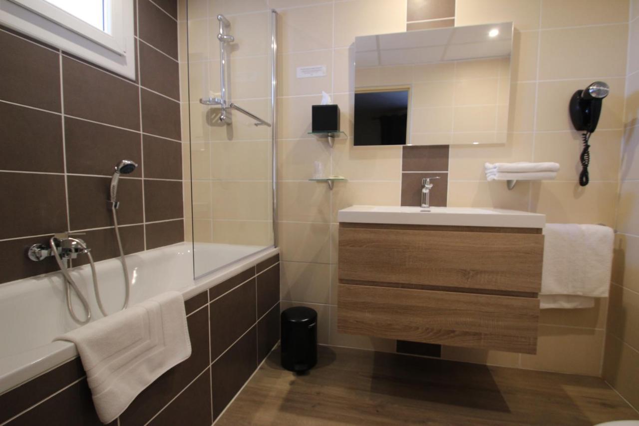 Hotel Le Valaurie Saint-Nazaire  Ngoại thất bức ảnh